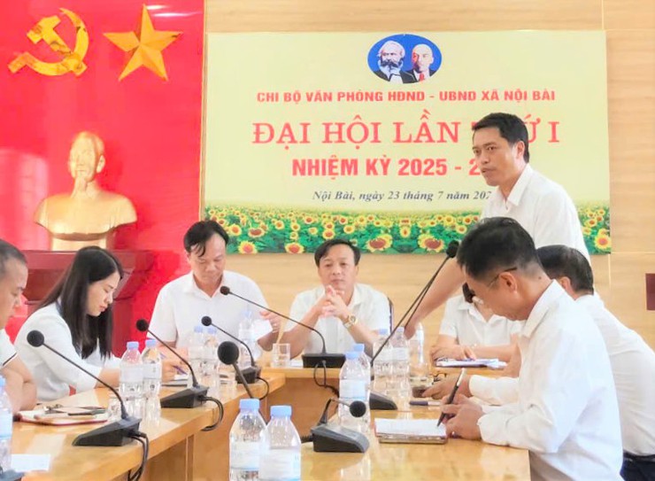 ĐẠI HỘI CHI BỘ CÁC CƠ QUAN TRỰC THUỘC ĐẢNG BỘ UBND XÃ NỘI BÀI, NHIỆM KỲ 2025-2030 THÀNH CÔNG TỐT ĐẸP- Ảnh 1.