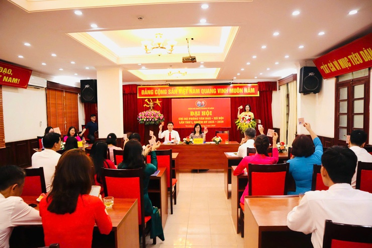 Đại hội Chi bộ Phòng Văn hoá - Xã hội phường Từ Liêm lần thứ I, nhiệm kỳ 
2025 - 2030
- Ảnh 1.