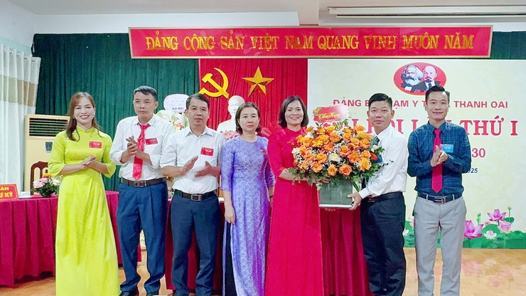 Đại hội Đảng bộ Trạm y tế xã Thanh Oai lần thứ nhất, nhiệm kỳ 2025 - 2030- Ảnh 3.