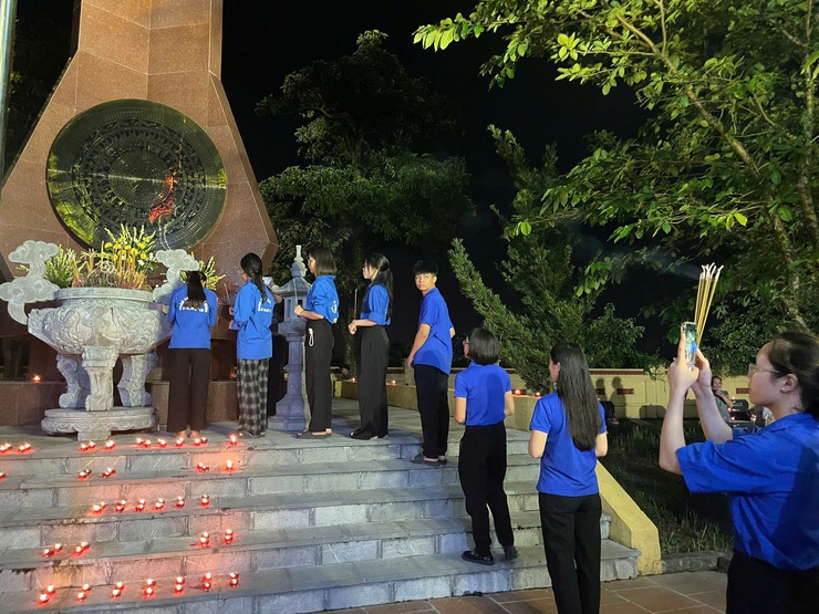 Phúc Thọ: Những hoạt động tri ân đầy ý nghĩa nhân kỷ niệm 78 năm Ngày Thương binh - Liệt sĩ- Ảnh 11.