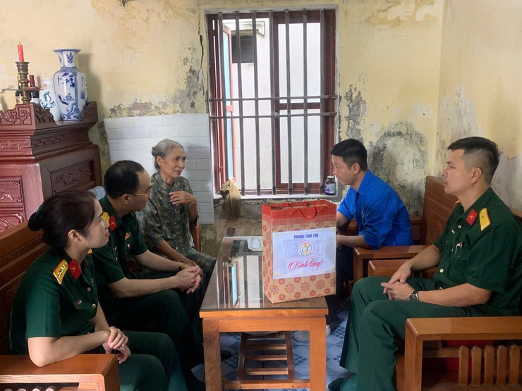 Tuổi trẻ Bát Tràng nguyện sống xứng đáng với truyền thống cha anh- Ảnh 2.