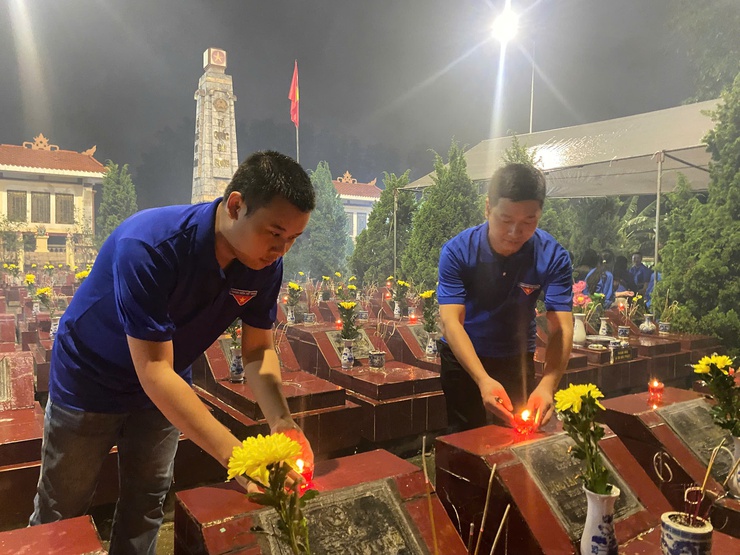 Tuổi trẻ Bát Tràng nguyện sống xứng đáng với truyền thống cha anh- Ảnh 3.