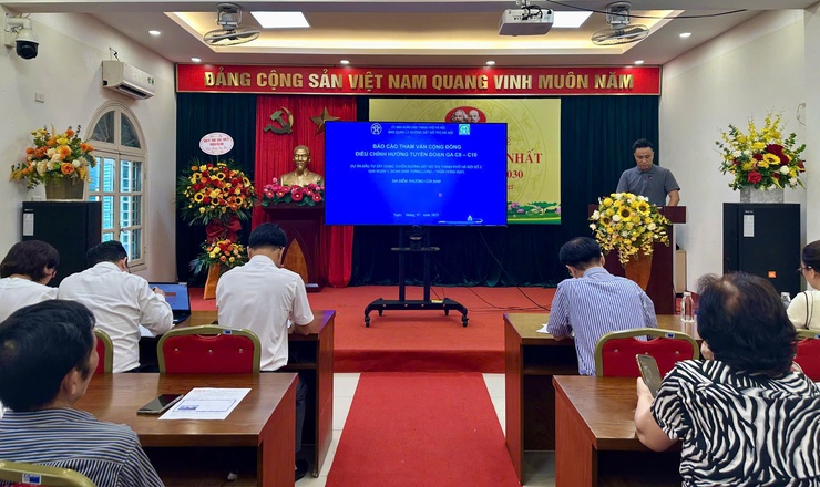 UBND PHƯỜNG CỬA NAM TỔ CHỨC LẤY Ý KIẾN CÁC CƠ QUAN, TỔ CHỨC, CÁ NHÂN VÀ CỘNG ĐỒNG DÂN CƯ VỀ PHƯƠNG ÁN TUYẾN, VỊ TRÍ CÔNG TRÌNH XÂY DỰNG THEO TUYẾN TỶ LỆ 1/500 ĐOẠN TỪ GA C8 ĐẾN GA C10 TUYẾN ĐƯỜNG SẮT ĐÔ THỊ SỐ 2.1- Ảnh 10.