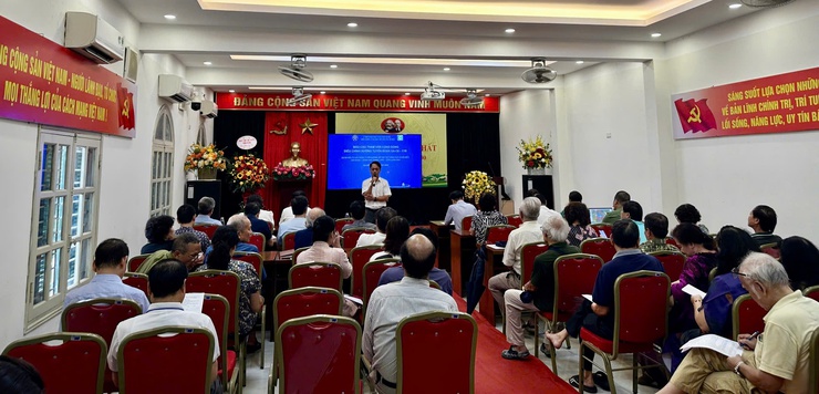 UBND PHƯỜNG CỬA NAM TỔ CHỨC LẤY Ý KIẾN CÁC CƠ QUAN, TỔ CHỨC, CÁ NHÂN VÀ CỘNG ĐỒNG DÂN CƯ VỀ PHƯƠNG ÁN TUYẾN, VỊ TRÍ CÔNG TRÌNH XÂY DỰNG THEO TUYẾN TỶ LỆ 1/500 ĐOẠN TỪ GA C8 ĐẾN GA C10 TUYẾN ĐƯỜNG SẮT ĐÔ THỊ SỐ 2.1- Ảnh 12.