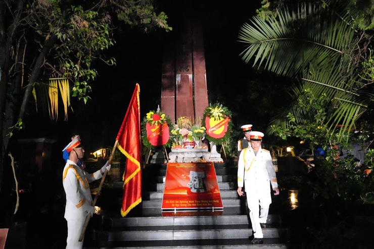 PHƯỜNG YÊN NGHĨA TỔ CHỨC LỄ DÂNG HƯƠNG TƯỞNG NIỆM CÁC ANH HÙNG LIỆT SĨ VÀ CỐ ĐẠI TƯỚNG LÊ TRỌNG TẤN- Ảnh 2.