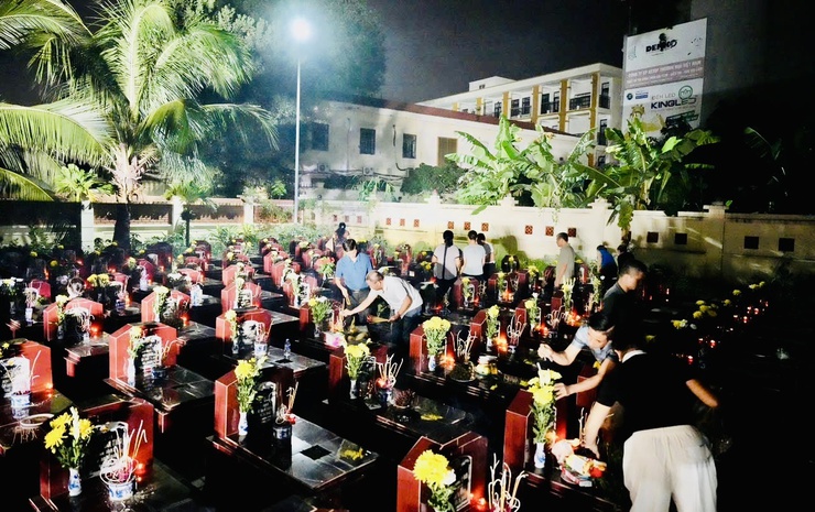 PHƯỜNG YÊN NGHĨA TỔ CHỨC LỄ DÂNG HƯƠNG TƯỞNG NIỆM CÁC ANH HÙNG LIỆT SĨ VÀ CỐ ĐẠI TƯỚNG LÊ TRỌNG TẤN- Ảnh 14.