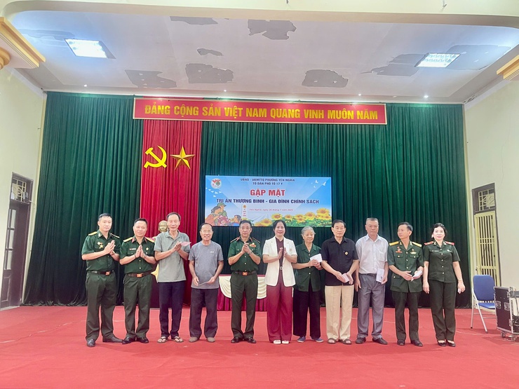 TỔ DÂN PHỐ 17Y PHƯỜNG YÊN NGHĨA TỔ CHỨC CÁC HOẠT ĐỘNG TRI ÂN NHÂN KỶ NIỆM 78 NĂM NGÀY THƯƠNG BINH LIỆT SỸ (27/7/1947 – 27/7/2025)
- Ảnh 10.