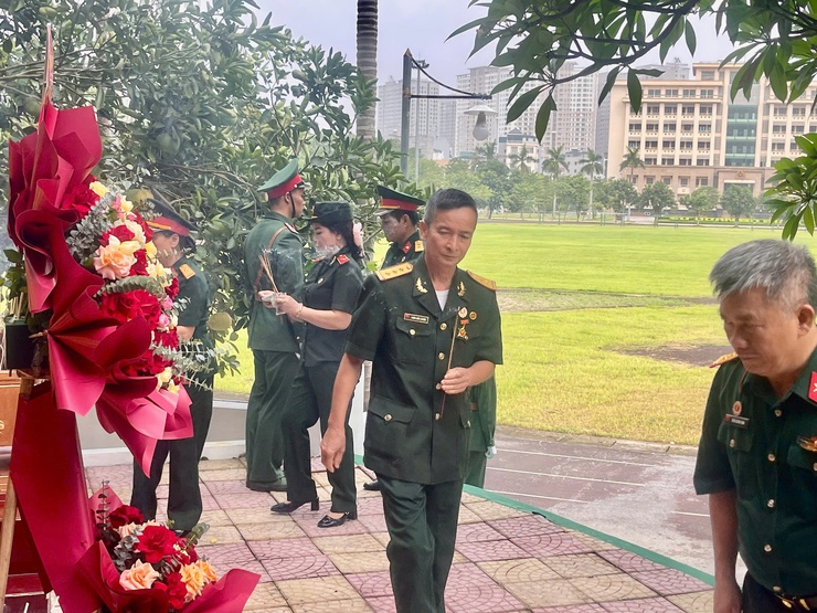 TỔ DÂN PHỐ 17Y PHƯỜNG YÊN NGHĨA TỔ CHỨC CÁC HOẠT ĐỘNG TRI ÂN NHÂN KỶ NIỆM 78 NĂM NGÀY THƯƠNG BINH LIỆT SỸ (27/7/1947 – 27/7/2025)
- Ảnh 6.