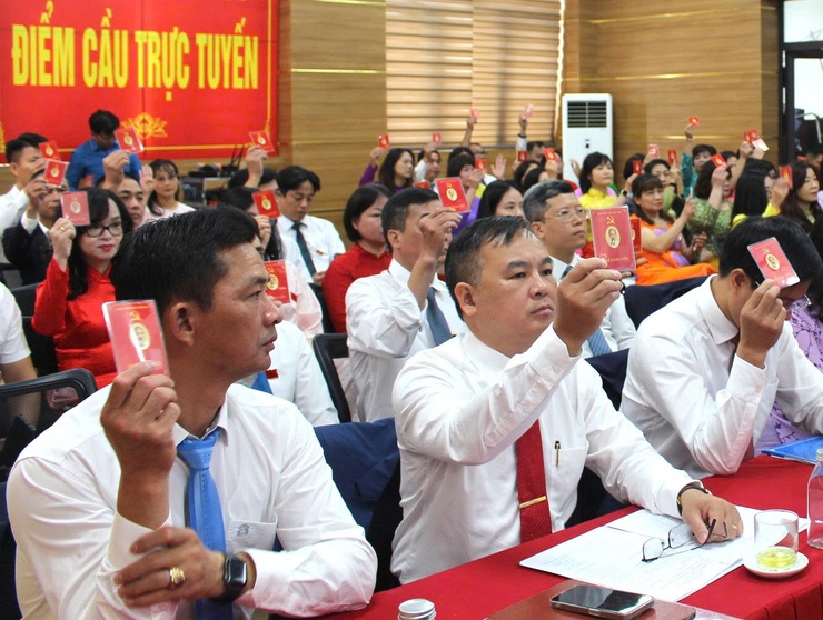 Đảng bộ UBND phường Vĩnh Tuy Tổ chức thành công Đại hội lần thứ I, nhiệm kỳ 2025 - 2030- Ảnh 4.