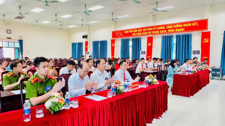 Đại hội Đảng bộ UBND xã Tam Hưng lần thứ I, nhiệm kỳ 2025–2030: Đoàn kết – Kỷ cương – Đổi mới – Phát triển vì chính quyền hiện đại, gần dân, sát dân- Ảnh 3.