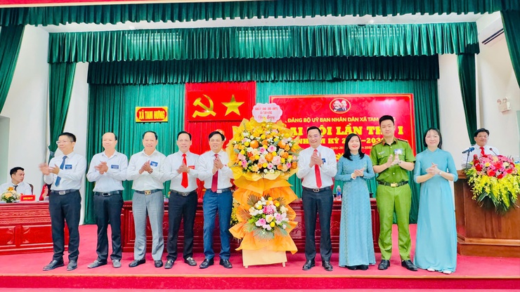 Đại hội Đảng bộ UBND xã Tam Hưng lần thứ I, nhiệm kỳ 2025–2030: Đoàn kết – Kỷ cương – Đổi mới – Phát triển vì chính quyền hiện đại, gần dân, sát dân- Ảnh 4.