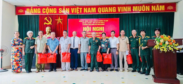 TDP số 8 Mỹ Đình 1 phường Từ Liêm tri ân các gia đình có thân nhân liệt sĩ, các thương bệnh binh trong TDP- Ảnh 4.