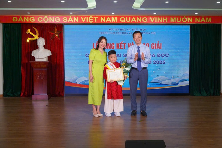 4 năm liên tiếp dẫn đầu cuộc thi Đại sứ Văn hoá đọc cấp thành phố: Tây Hồ bền bỉ thắp lửa văn hóa đọc Thủ đô- Ảnh 2.