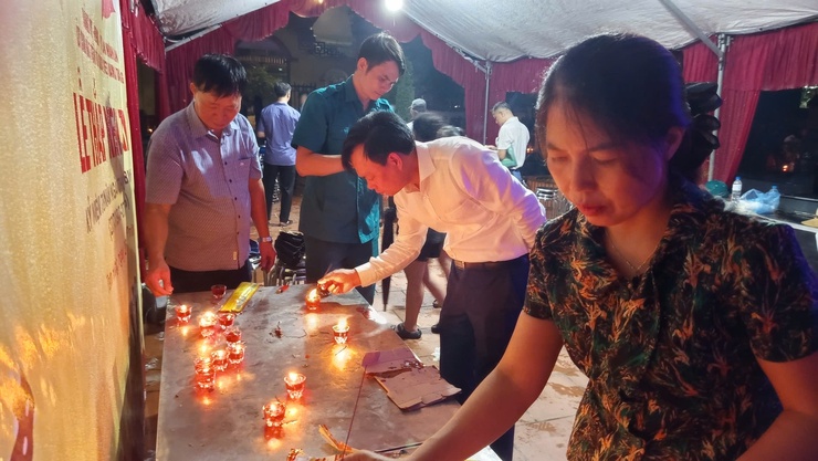 Tam Hưng: Thắp nến tri ân – Trang trọng, lan tỏa đạo lý "Uống nước nhớ nguồn"- Ảnh 7.