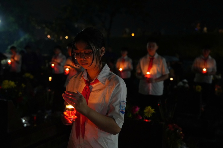 XÃ THANH OAI: THIÊNG LIÊNG LỄ DÂNG HƯƠNG VÀ THẮP NẾN TRI ÂN CÁC ANH HÙNG - LIỆT SĨ- Ảnh 17.