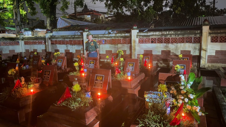 Tam Hưng: Thắp nến tri ân – Trang trọng, lan tỏa đạo lý "Uống nước nhớ nguồn"- Ảnh 18.