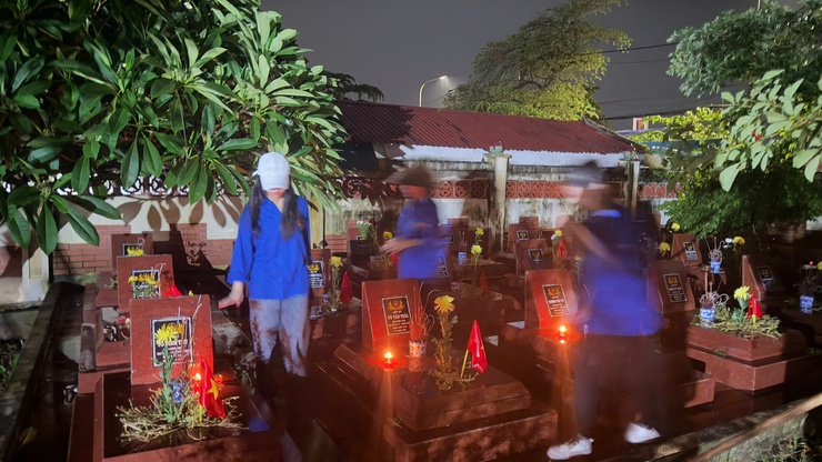 Tam Hưng: Thắp nến tri ân – Trang trọng, lan tỏa đạo lý "Uống nước nhớ nguồn"- Ảnh 19.