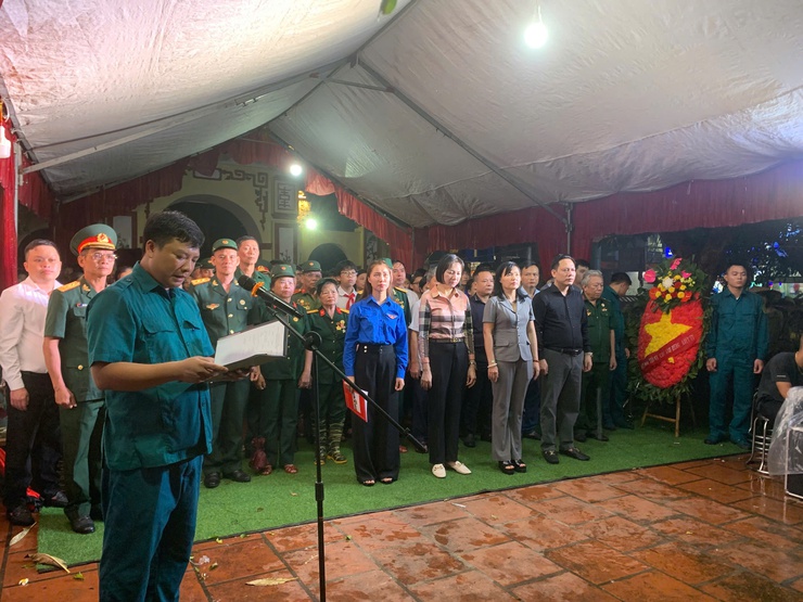 Tam Hưng: Thắp nến tri ân – Trang trọng, lan tỏa đạo lý "Uống nước nhớ nguồn"- Ảnh 4.