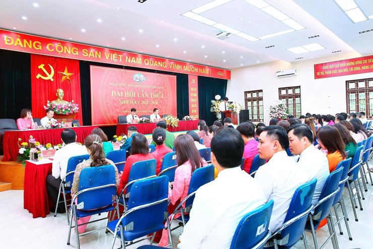 Đại hội Đảng bộ UBND phường Láng Lần Thứ I, Nhiệm Kỳ 2025-2030: Thành Công Tốt Đẹp, Mở Ra Kỷ Nguyên Mới Phát Triển Xanh Bền Vững và Hạnh Phúc- Ảnh 5.