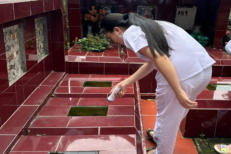 Phường Thanh Xuân ra quân tổng vệ sinh môi trường - diệt bọ gậy phòng chống sốt xuất huyết - Ảnh 7.