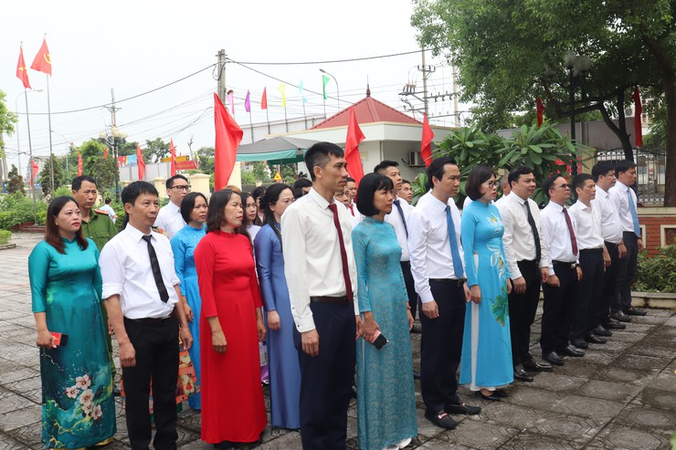 Đại hội Đảng bộ UBND xã Thuận An lần thứ I, nhiệm kỳ 2025 - 2030 thành công tốt đẹp- Ảnh 1.