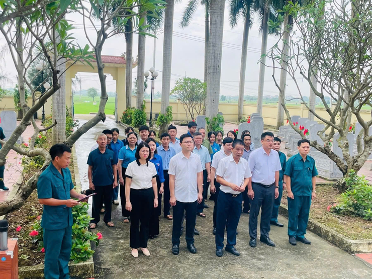 XÃ YÊN LÃNG TỔ CHỨC NHIỀU HOẠT ĐỘNG TRI ÂN NHÂN DỊP KỶ NIỆM 78 NĂM NGÀY THƯƠNG BINH – LIỆT SĨ- Ảnh 1.