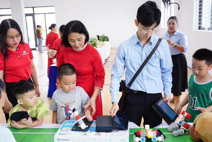 Trường Tiểu học Nguyễn Thị Minh Khai khởi động hành trình chinh phục tiếng Anh cho học sinh- Ảnh 4.