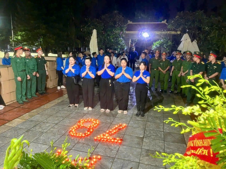 Thắp nến tri ân của Tuổi trẻ phường Vĩnh Hưng, Thành phố Hà Nội- Ảnh 4.