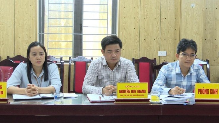 Phó chủ tịch UBND xã Nguyễn Duy Giang tiếp công dân định kỳ- Ảnh 1.