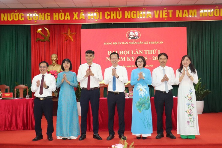 Đại hội Đảng bộ UBND xã Thuận An lần thứ I, nhiệm kỳ 2025 - 2030 thành công tốt đẹp- Ảnh 5.