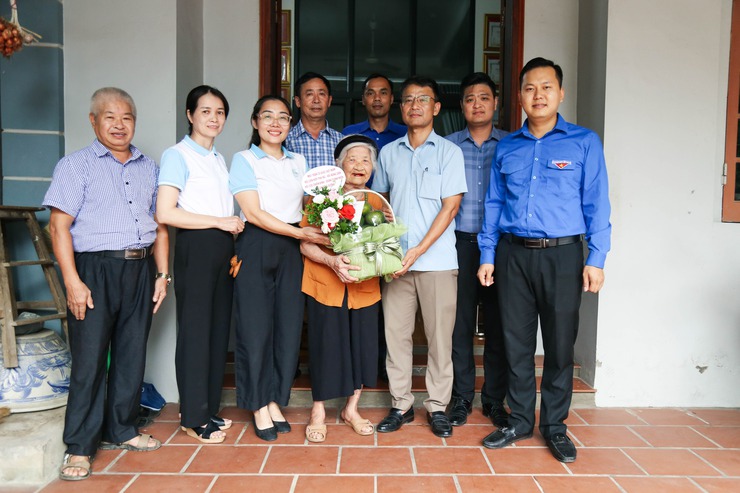 Chương Dương: Những hoạt động tri ân đầy ý nghĩa nhân kỷ niệm 78 năm Ngày Thương binh - Liệt sĩ- Ảnh 7.