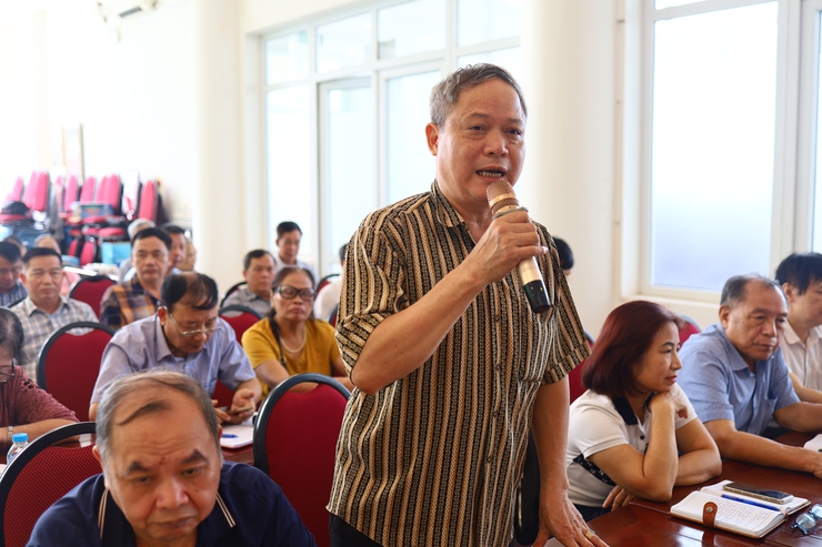 Thực hiện phương châm “gần dân”, “sát dân”, lãnh đạo phường Tây Hồ làm việc với các đồng chí Bí thư Chi bộ Tổ dân phố để nắm bắt tình hình cơ sở- Ảnh 3.