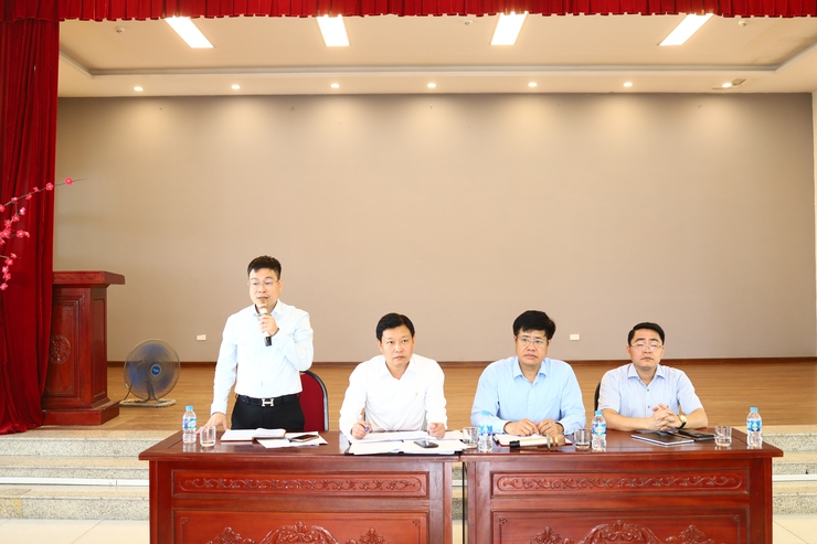 Thực hiện phương châm “gần dân”, “sát dân”, lãnh đạo phường Tây Hồ làm việc với các đồng chí Bí thư Chi bộ Tổ dân phố để nắm bắt tình hình cơ sở- Ảnh 7.