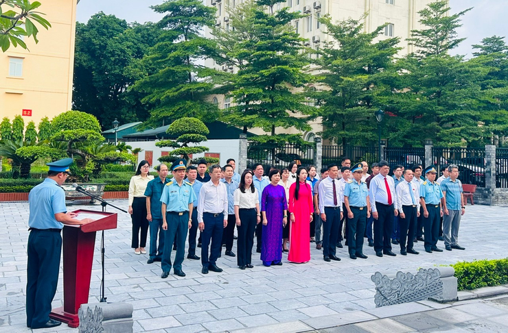 Chùm ảnh: phường Phương Liệt tổ chức các hoạt động kỷ niệm 78 năm Ngày Thương binh - Liệt sĩ (27/7/1947-27/7/2025)- Ảnh 1.