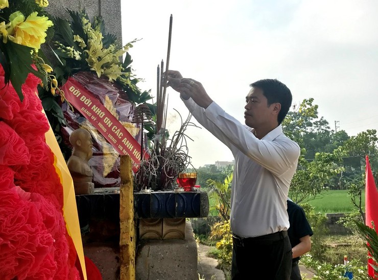 XÃ NỘI BÀI TỔ CHỨC DÂNG HƯƠNG, VIẾNG NGHĨA TRANG LIỆT SĨ NHÂN DỊP KỶ NIỆM 78 NĂM NGÀY THƯƠNG BINH – LIỆT SĨ- Ảnh 6.
