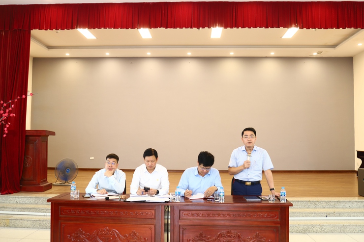 Thực hiện phương châm “gần dân”, “sát dân”, lãnh đạo phường Tây Hồ làm việc với các đồng chí Bí thư Chi bộ Tổ dân phố để nắm bắt tình hình cơ sở- Ảnh 5.