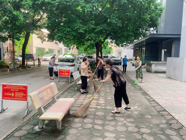 Phường Tương Mai tổ chức ra quân tổng vệ sinh môi trường trên toàn địa bàn Phường - Ảnh 6.