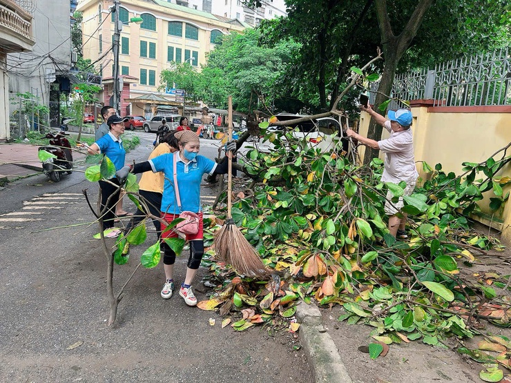 Phường Tương Mai tổ chức ra quân tổng vệ sinh môi trường trên toàn địa bàn Phường - Ảnh 7.