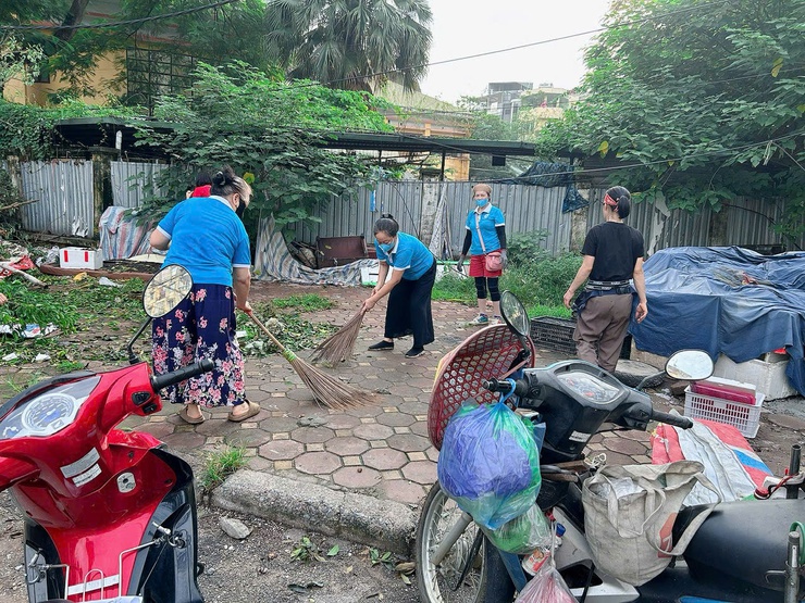 Phường Tương Mai tổ chức ra quân tổng vệ sinh môi trường trên toàn địa bàn Phường - Ảnh 2.