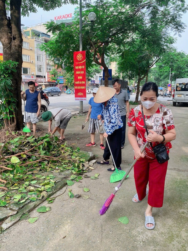 Phường Tương Mai tổ chức ra quân tổng vệ sinh môi trường trên toàn địa bàn Phường - Ảnh 14.