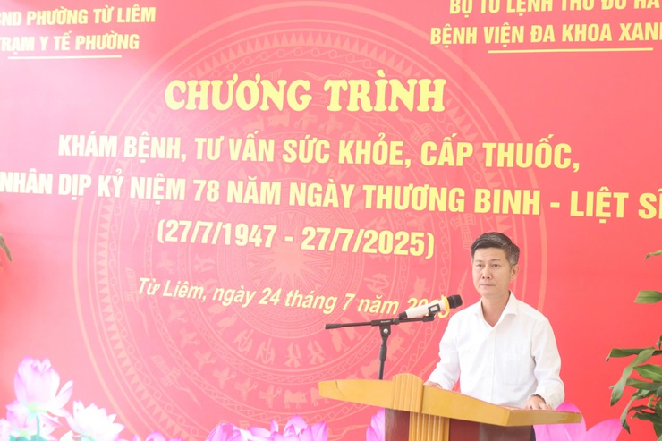 Khám, tư vấn sức khỏe cho các gia đình chính sách trên địa bàn phường Từ  Liêm nhân kỷ niệm 78 năm Ngày Thương binh - Liệt sĩ (27/7/1947 - 27/7/2025)- Ảnh 4.
