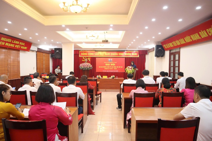Đại hội Chi bộ Phòng Kinh tế, Hạ tầng và Đô thị phường Từ Liêm lần thứ I, nhiệm kỳ 2025 - 2030- Ảnh 2.