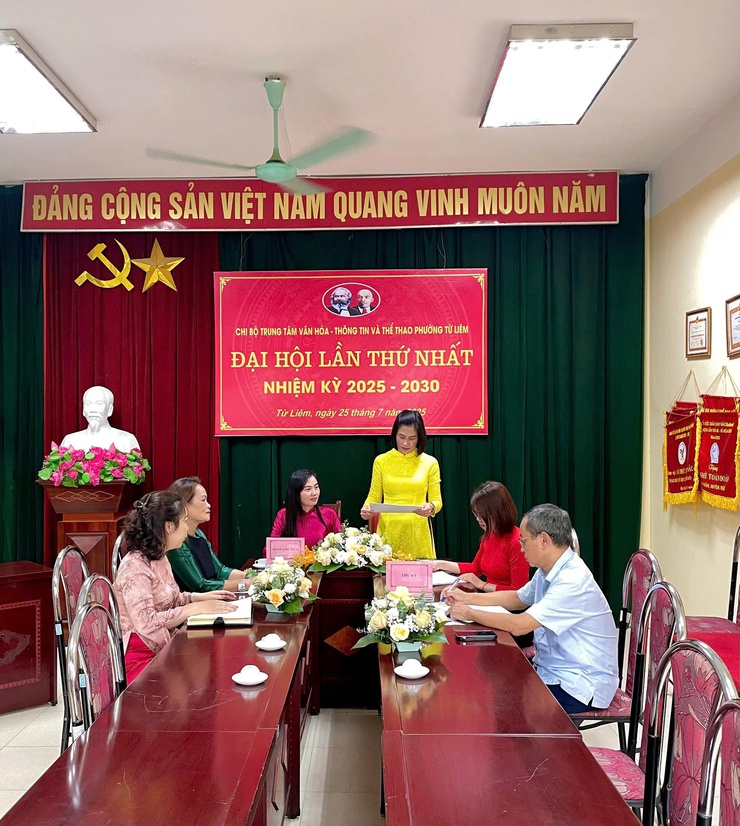 Đại hội Chi bộ Trung tâm Văn hóa - Thông tin và Thể thao phường Từ Liêm lần thứ I, nhiệm kỳ 2025 - 2030- Ảnh 1.