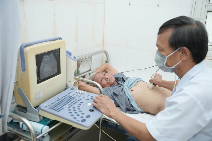 Xã Vân Đình, 410 người có công, gia đình chính sách được thăm khám sức khỏe nhân kỷ niệm 78 năm Ngày Thương binh - Liệt sỹ (27/7/1947-27/7/2025)- Ảnh 4.