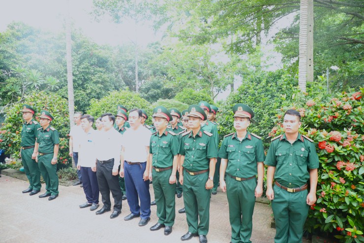  THẮP NẾN TRI ÂN – KHẮC GHI CÔNG ƠN NGƯỜI NGÃ XUỐNG- Ảnh 7.