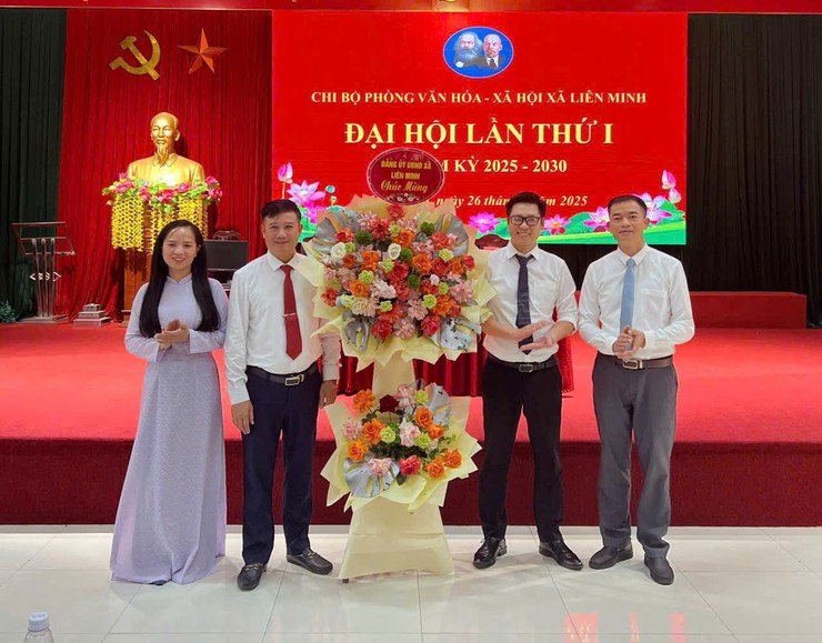 Đại hội Chi bộ Phòng Văn hoá - Xã hội xã Liên Minh nhiệm kỳ 2025 - 2030- Ảnh 1.