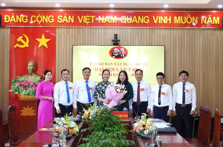 CÁC CHI BỘ TRỰC THUỘC ĐẢNG BỘ CÁC CƠ QUAN ĐẢNG XÃ TRUNG GIÃ: TỔ CHỨC ĐẠI HỘI VỚI 2 NỘI DUNG TRỌNG TÂM- Ảnh 2.