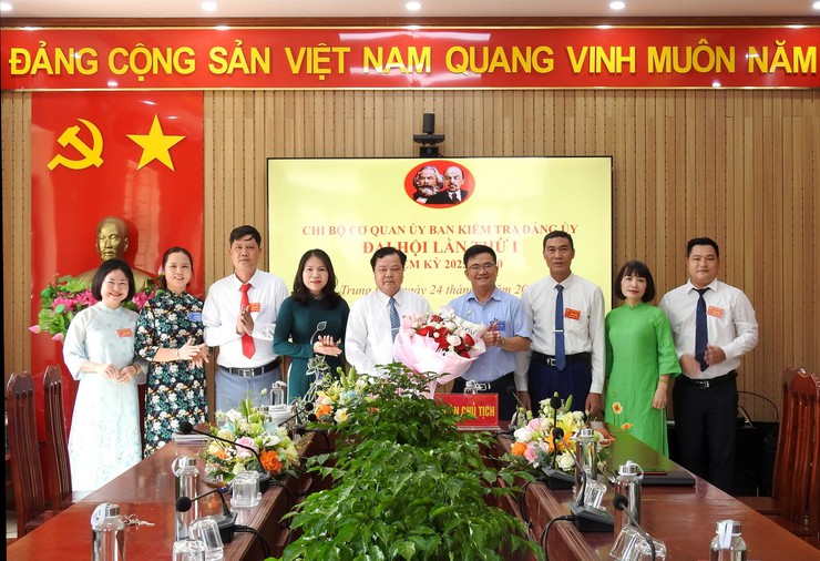 CÁC CHI BỘ TRỰC THUỘC ĐẢNG BỘ CÁC CƠ QUAN ĐẢNG XÃ TRUNG GIÃ: TỔ CHỨC ĐẠI HỘI VỚI 2 NỘI DUNG TRỌNG TÂM- Ảnh 3.