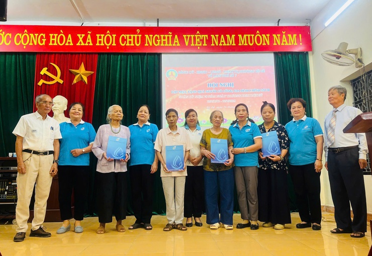 Hội phụ nữ phường Bồ Đề với truyền thống "Uống nước nhớ nguồn- Ảnh 3.