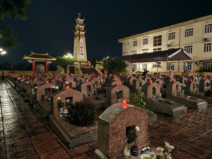 Chuyên Mỹ trang nghiêm, thành kính thắp sáng ngọn lửa tri ân 27/7- Ảnh 9.